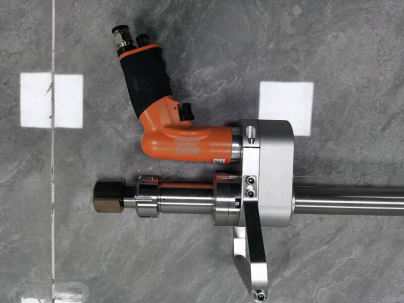 123-2800Bar UHP Air-actuated Jet Tornado Style Spraying Gun Assembly - Image 4