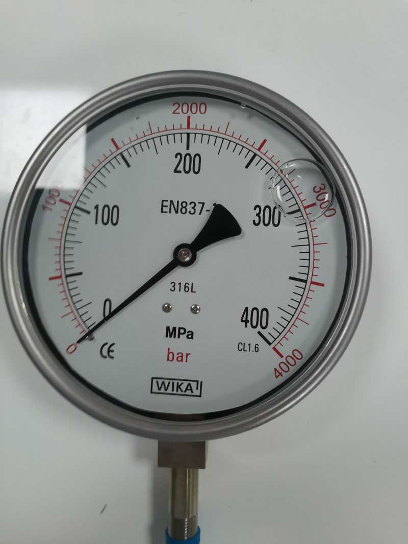 UHP 40K Water Jet Petrochemical industry cleaning machine parts 4240 Pressure Gauge - Image 6