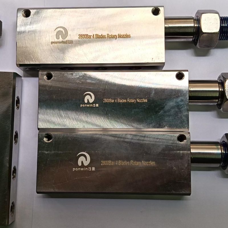 UHP 2800Bar Water Jet Blasting Shipyard cleaning Blaster 4 Blades Rotary nozzles